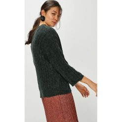 Jacqueline de Yong - Sweter. Zielone swetry oversize damskie marki Jacqueline de Yong, s, z elastanu. W wyprzedaży za 49,90 zł.