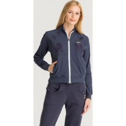 BLUZA FULL ZIP Aeronautica Militare. Niebieskie bluzy damskie Aeronautica Militare, s, z aplikacjami, z materiału, bez rękawów, bez kaptura. Za 849,00 zł.