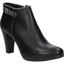 BOTKI GINO FABIANI 1113. Czarne botki damskie marki Gino Fabiani, bez obcasa, bez zapięcia. Za 149,99 zł.
