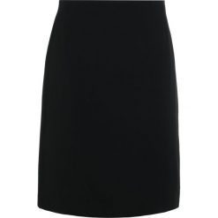 Jil Sander Navy Spódnica z zakładką black. Czarne spódniczki trapezowe marki Jil Sander Navy, z elastanu. W wyprzedaży za 495,60 zł.