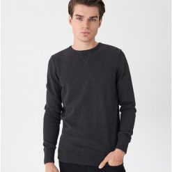 Sweter basic - Czarny. Czarne swetry damskie House, s, bez wzorów, bez rękawów, bez kaptura. Za 59,99 zł.
