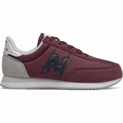 New Balance YC720NBP. Buciki niemowlęce New Balance, z gumy, bez zapięcia. W wyprzedaży za 129,99 zł.