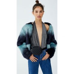 Błyszczące body z dekoltem halter. Szare topy damskie Pull&Bear, bez wzorów, bez kołnierzyka. Za 69,90 zł.