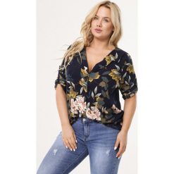 Granatowa Koszula Sociology. Szare bluzki damskie Born2be, xl, w kwiaty, bez kołnierzyka, bez rękawów. Za 39,99 zł.