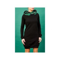 Sukienka z kominem i kapturem tropikalna. Czarne bluzy damskie Awu, s, z haftami, z dzianiny, bez rękawów. Za 239,00 zł.