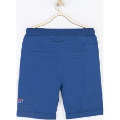 Coccodrillo - Szorty dziecięce 128 - 158 cm. Szare spodenki chłopięce COCCODRILLO, bez wzorów, z bawełny, sportowe. W wyprzedaży za 29,90 zł.