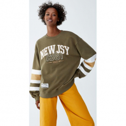 Bluza college z pasami. Brązowe bluzy damskie Pull&Bear, bez wzorów, bez rękawów, bez kaptura. Za 109,00 zł.