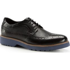 Buty męskie. Czarne półbuty męskie Wittchen, bez wzorów, ze skóry, eleganckie, bez zapięcia. W wyprzedaży za 195,41 zł.