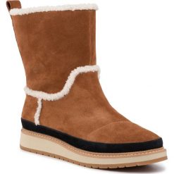 Śniegowce TOMS - Makenna 10014186 Cinammom. Pomarańczowe kozaki damskie Toms, ze skóry, na niskim obcasie, bez zapięcia. W wyprzedaży za 309,00 zł.