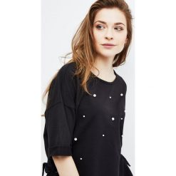 Bluza z aplikacją. Czarne bluzy damskie Moodo, m, z aplikacjami, bez rękawów, bez kaptura. Za 19,99 zł.