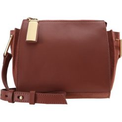 Torebki klasyczne damskie: KIOMI Torba na ramię peach brown