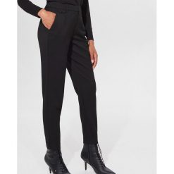 Eleganckie spodnie cygaretki - Czarny. Czarne spodnie damskie Mohito. Za 119,99 zł.