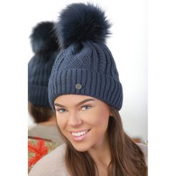Czapka VANIE NAVY. Niebieskie szaliki damskie . W wyprzedaży za 29,00 zł.