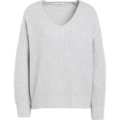 Swetry klasyczne damskie: Filippa K RIB VNECK Sweter light grey