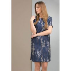 Tunika z żakardowym wzorem. Tuniki damskie Monnari, w kwiaty, z bawełny, eleganckie, bez kołnierzyka, z krótkim rękawem. Za 129,50 zł.