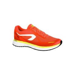 Buty do biegania KIPRUN FAST damskie. Różowe buty damskie do biegania marki KALENJI, z gumy. Za 249,99 zł.