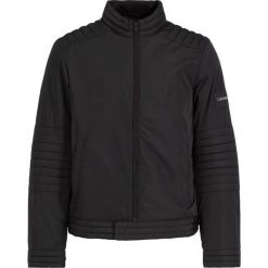 Kurtka puchowa Calvin Klein K10K104435. Czarne kurtki męskie Calvin Klein, m, bez wzorów, z poliesteru, bez kaptura. W wyprzedaży za 489,00 zł.