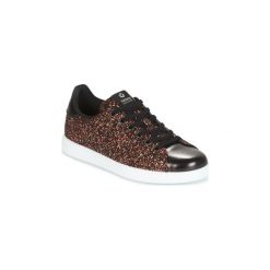 Buty Victoria DEPORTIVO BASKET GLITTER. Czarne trampki i tenisówki damskie Victoria, bez wzorów, bez zapięcia. Za 209,30 zł.
