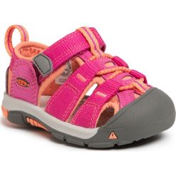 Sandały KEEN - Newport H2 1021498 Very Berry/Fusion Coral. Różowe sandały chłopięce Keen, z tworzywa sztucznego, bez zapięcia. W wyprzedaży za 139,00 zł.