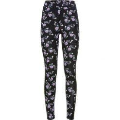 Legginsy we wzory: Legginsy w kwiaty bonprix czarny z nadrukiem