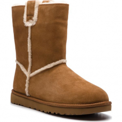 Buty UGG - W Classic Short Spill Seam 1098078 W/Che. Brązowe buty zimowe damskie marki Ugg, ze skóry. Za 879,00 zł.