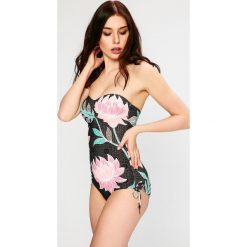 Seafolly - Strój kąpielowy. Czarne stroje kąpielowe jednoczęściowe damskie marki Seafolly, l. W wyprzedaży za 299,90 zł.