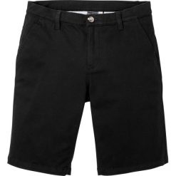 Bermudy ze stretchem Slim Fit bonprix czarny. Czarne spodenki i szorty męskie bonprix, m, bez wzorów. Za 99,99 zł.