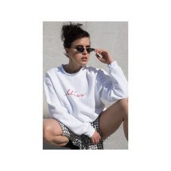 Bliss white crewneck. Białe bluzy damskie marki Rest_factory, s, z nadrukiem, z bawełny, bez rękawów, bez kaptura. Za 151,20 zł.