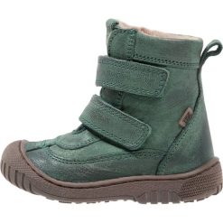 Bisgaard Śniegowce green. Zielone buty zimowe damskie marki Bisgaard, z materiału. W wyprzedaży za 359,20 zł.