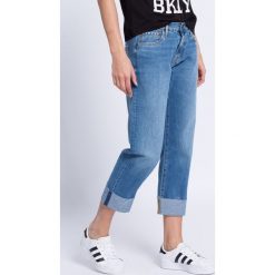 Pepe Jeans - Jeansy. Niebieskie proste jeansy damskie marki Pepe Jeans. W wyprzedaży za 159,90 zł.