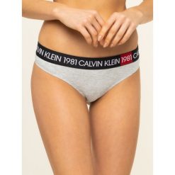 Stringi Calvin Klein Underwear 000QF5448E. Czarne stringi damskie Calvin Klein Underwear, l, bez wzorów, z elastanu. W wyprzedaży za 89,00 zł.