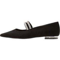 Dune London BLONDELLE Baleriny z zapięciem black. Czarne baleriny damskie marki Dune London, bez wzorów, z weluru, bez obcasa. Za 509,00 zł.
