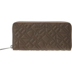 Liebeskind Berlin GIGI Portfel cold grey. Szare portfele damskie marki Liebeskind Berlin. Za 379,00 zł.