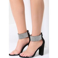 Czarne Sandały Sophisticated. Czarne sandały damskie vices, w paski, bez obcasa, na obcasie, z paskami. Za 79,99 zł.