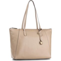 Torebka COCCINELLE - BF8 Clementine Soft E1 BF8 11 01 01 Taupe 175. Brązowe torebki klasyczne damskie marki Coccinelle, ze skóry. W wyprzedaży za 689,00 zł.