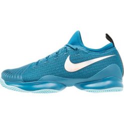 Nike Performance MEN AIR ZOOM ULTRA REACT HC Obuwie do tenisa Outdoor green abyss/metallic silver/blue force. Niebieskie buty sportowe męskie marki Nike Performance, z tworzywa sztucznego, bez zapięcia, outdoorowe. W wyprzedaży za 408,85 zł.