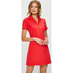 Calvin Klein Jeans - Sukienka. Czarne sukienki damskie marki Calvin Klein Jeans, na co dzień, s, bez wzorów, z elastanu, casualowe, bez kołnierzyka, z krótkim rękawem, krótkie, mini, proste. W wyprzedaży za 439,90 zł.