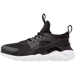 Nike Sportswear HUARACHE RUN ULTRA (PS) Tenisówki i Trampki black/white. Czarne trampki męskie Nike Sportswear, z tworzywa sztucznego. Za 359,00 zł.