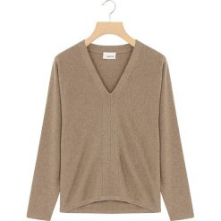 Kaszmirowy sweter w kolorze karmelowym. Pomarańczowe swetry damskie Rodier, z kaszmiru, klasyczne. W wyprzedaży za 365,95 zł.