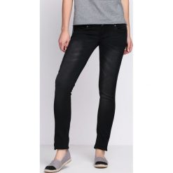 Czarne Jeansy Lateral. Czarne jeansy damskie Born2be. Za 59,99 zł.