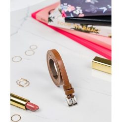 Pasek damski skórzany Rovciky PDR-1 camel - camel. Brązowe paski damskie ROVICKY, w paski, ze skóry, klasyczne. Za 24,99 zł.
