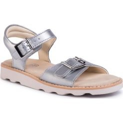 Sandały CLARKS - Crown Bloom K 261424786 Silver Leather. Szare sandały dziewczęce Clarks, ze skóry ekologicznej, bez zapięcia. Za 219,00 zł.