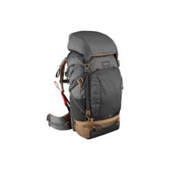 Plecak trekkingowy TRAVEL 500 50l z możliwością zamknięcia na kłódkę męski. Szare plecaki męskie FORCLAZ, z poliesteru. Za 349,99 zł.