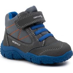 Śniegowce GEOX - B Baltic G. Wpf A B8442A 050CE C0071 M Dk Grey/Royal. Szare śniegowce chłopięce Geox, bez zapięcia. W wyprzedaży za 189,00 zł.