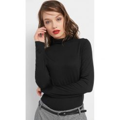 Lekki sweter z golfem. Czarne golfy damskie Orsay, xs, z dzianiny, z długim rękawem. Za 39,99 zł.