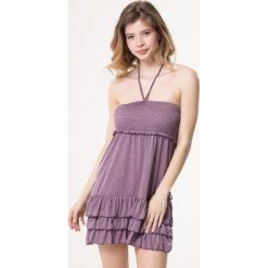 Fioletowa Sukienka Don’t Leave Me. Fioletowe sukienki damskie Born2be, s, w paski, bez kołnierzyka, bez rękawów, mini. Za 14,99 zł.