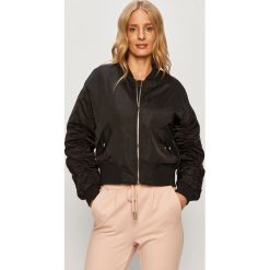 Only - Kurtka bomber. Czarne kurtki damskie ONLY, s, bez wzorów, z poliesteru, krótkie. Za 219,90 zł.