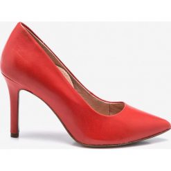 Tamaris Heart & Sole - Szpilki. Czerwone szpilki marki Tamaris Heart & Sole, ze skóry, na obcasie. W wyprzedaży za 169,90 zł.
