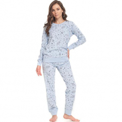 Piżama w kolorze jasnoniebieskim - koszulka, spodnie. Niebieskie piżamy damskie Doctor Nap, xl. W wyprzedaży za 79,95 zł.