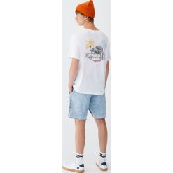Koszulka z nadrukiem „Venice Club”. Białe koszulki męskie Pull&Bear, m, z nadrukiem, bez kołnierzyka, z krótkim rękawem, krótkie. Za 49,90 zł.